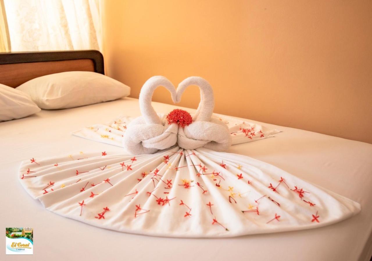 Hotel Y Cabinas El Coral Jacó Kamer foto
